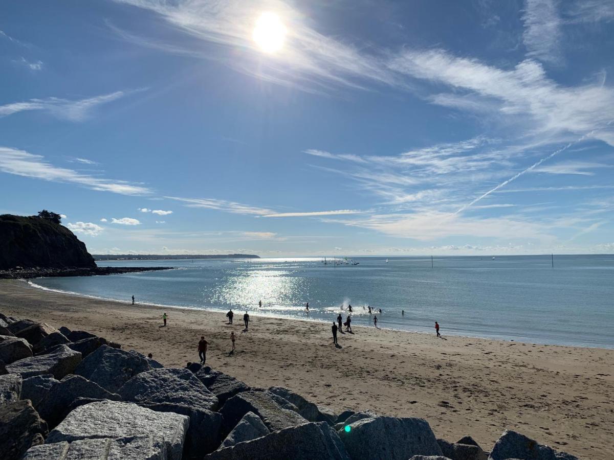 Les pieds dans l'eau accès direct à la plage ! Granville Exterior foto